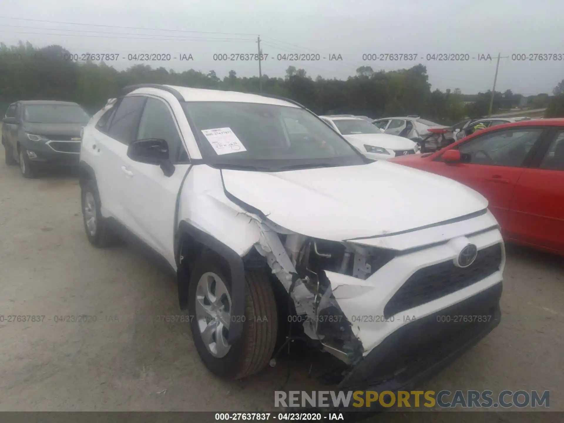 1 Photograph of a damaged car 2T3H1RFV7KW027752 TOYOTA RAV4 2019