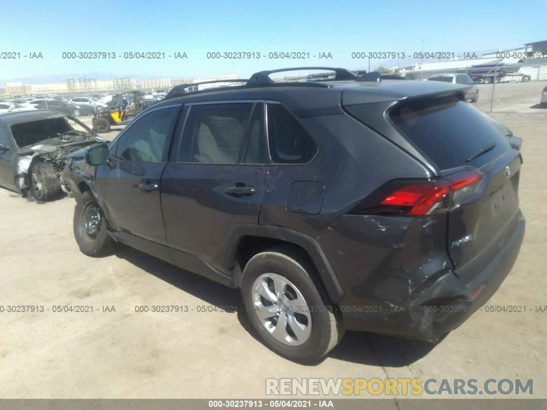 3 Photograph of a damaged car 2T3H1RFV7KW029789 TOYOTA RAV4 2019