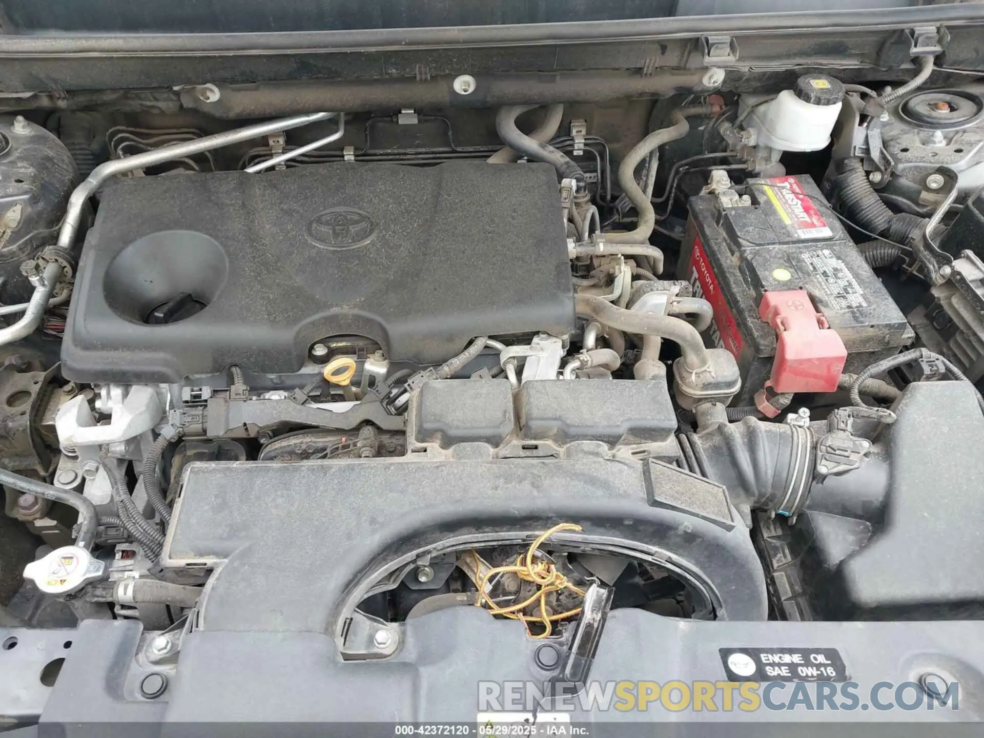 10 Photograph of a damaged car 2T3H1RFV7KW032434 TOYOTA RAV4 2019