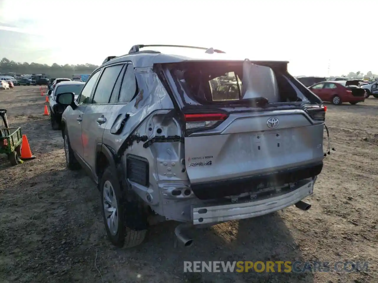 3 Photograph of a damaged car 2T3H1RFV7KW040291 TOYOTA RAV4 2019