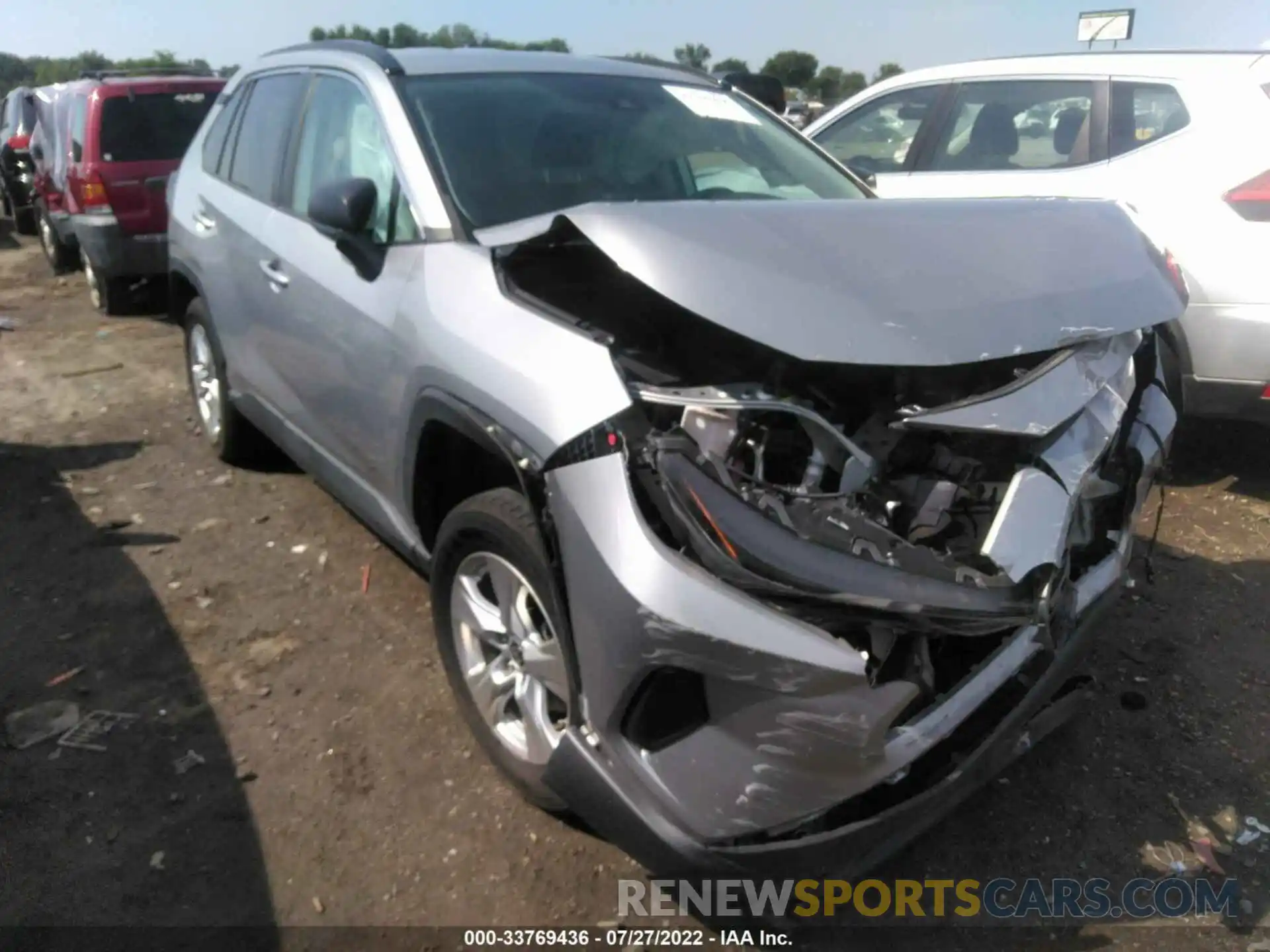 1 Photograph of a damaged car 2T3H1RFV7KW046494 TOYOTA RAV4 2019