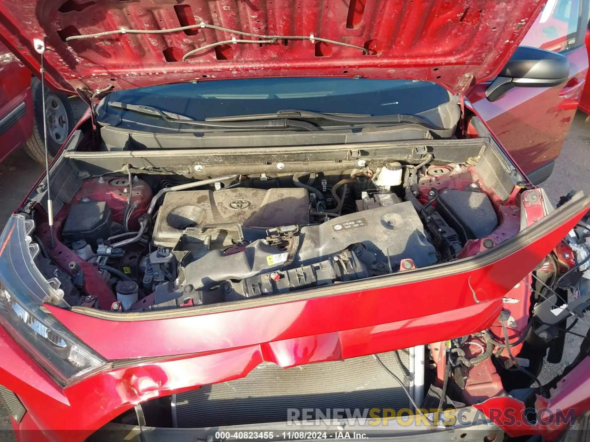 10 Photograph of a damaged car 2T3H1RFV7KW052683 TOYOTA RAV4 2019