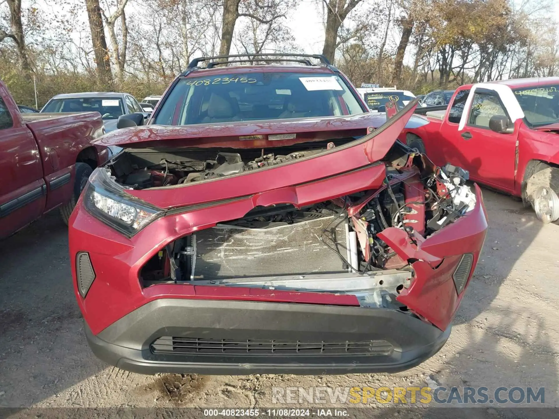 12 Photograph of a damaged car 2T3H1RFV7KW052683 TOYOTA RAV4 2019