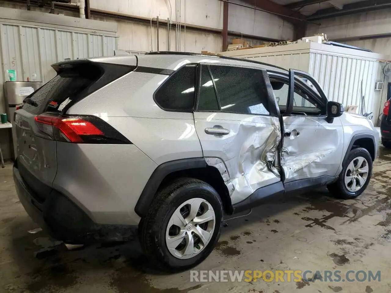 3 Photograph of a damaged car 2T3H1RFV7KW054174 TOYOTA RAV4 2019