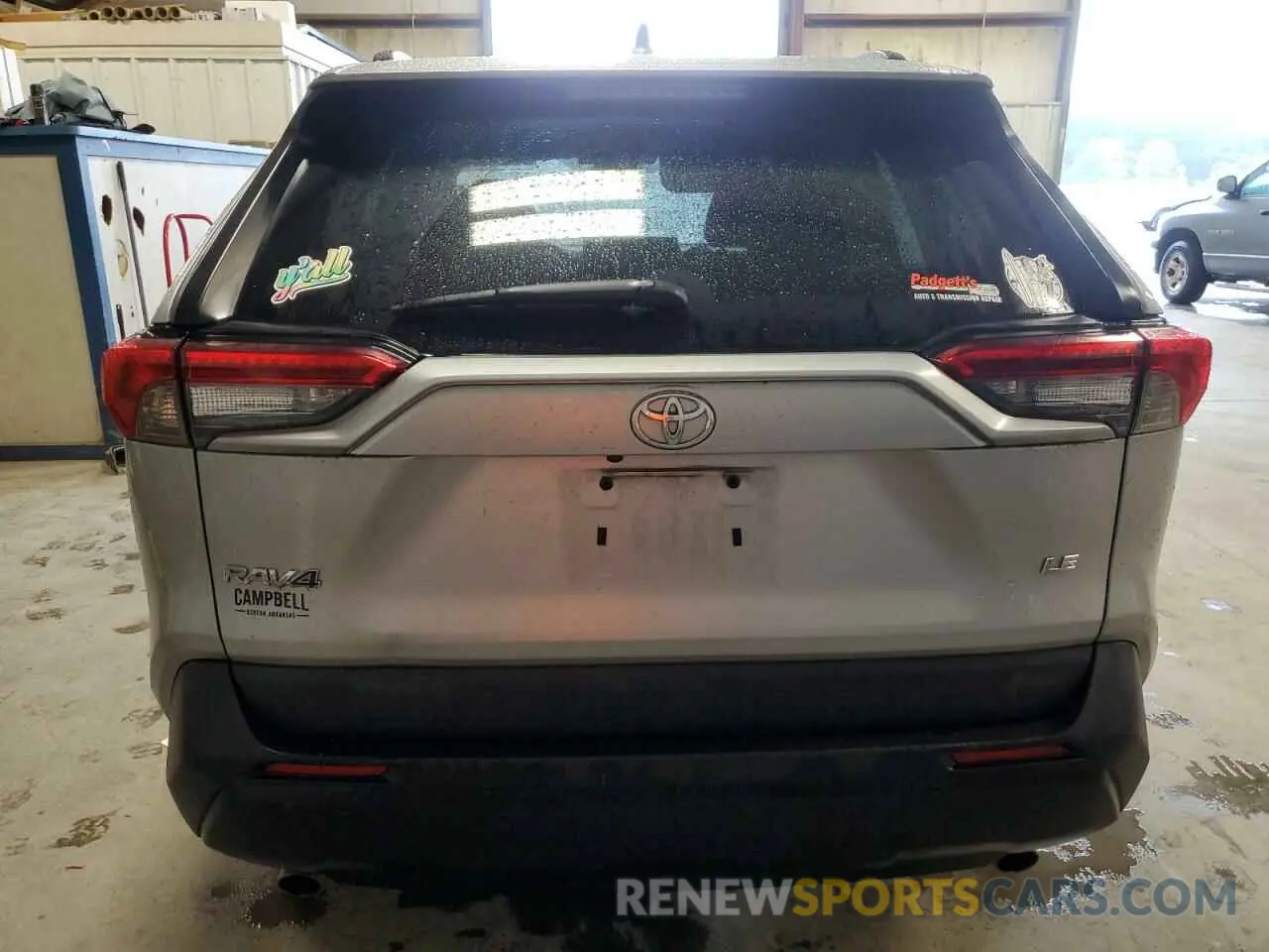 6 Photograph of a damaged car 2T3H1RFV7KW054174 TOYOTA RAV4 2019