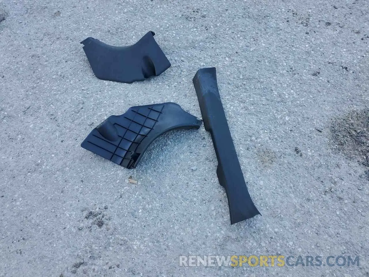 13 Photograph of a damaged car 2T3H1RFV7KW057544 TOYOTA RAV4 2019