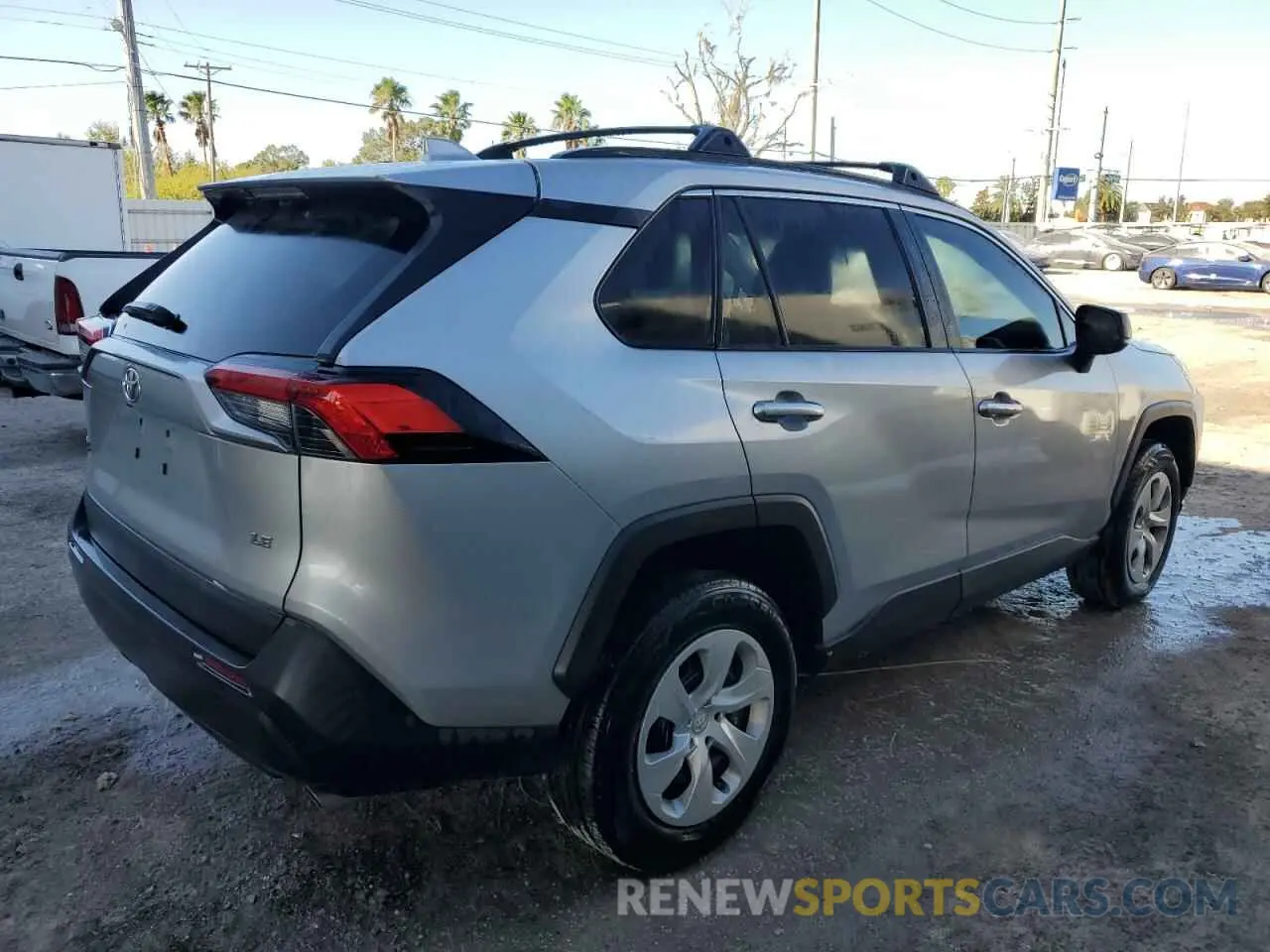 3 Photograph of a damaged car 2T3H1RFV7KW057544 TOYOTA RAV4 2019
