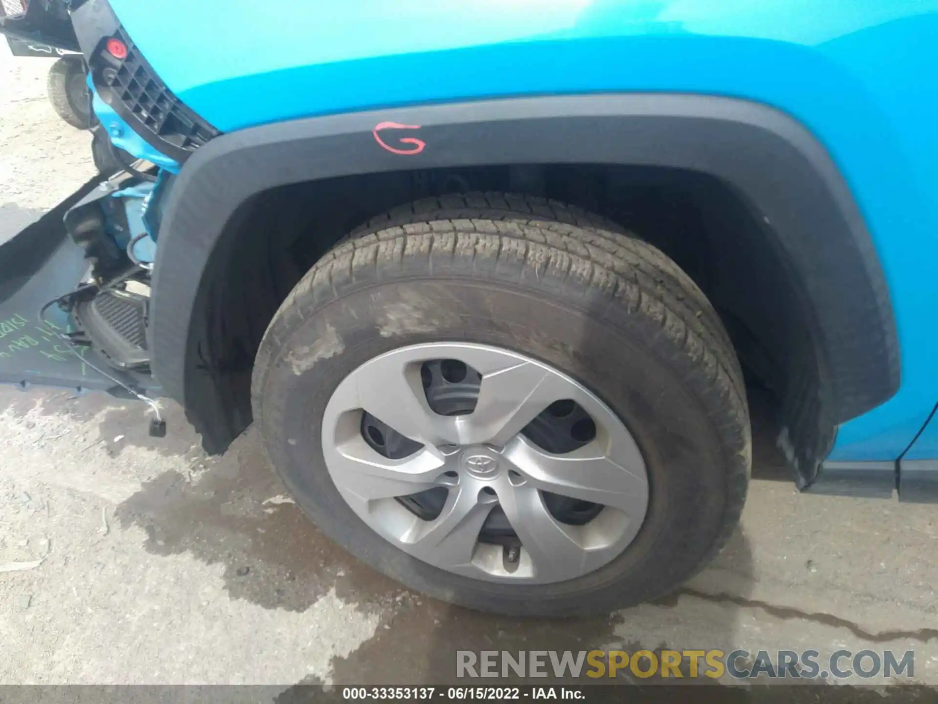 12 Photograph of a damaged car 2T3H1RFV8KC002781 TOYOTA RAV4 2019