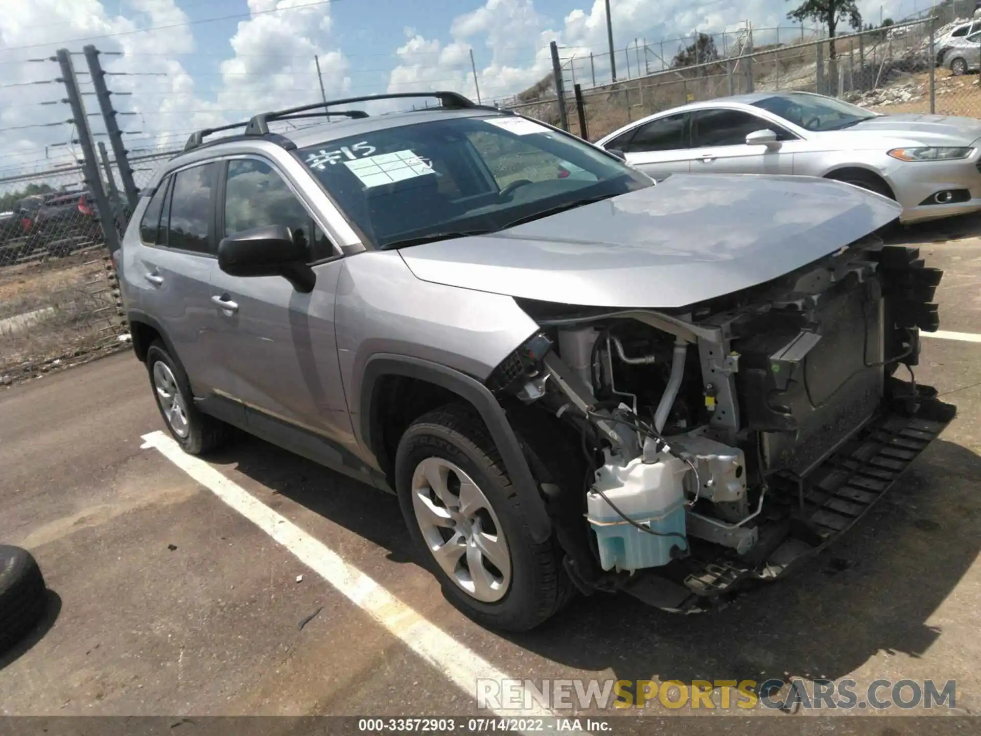 1 Photograph of a damaged car 2T3H1RFV8KC022688 TOYOTA RAV4 2019