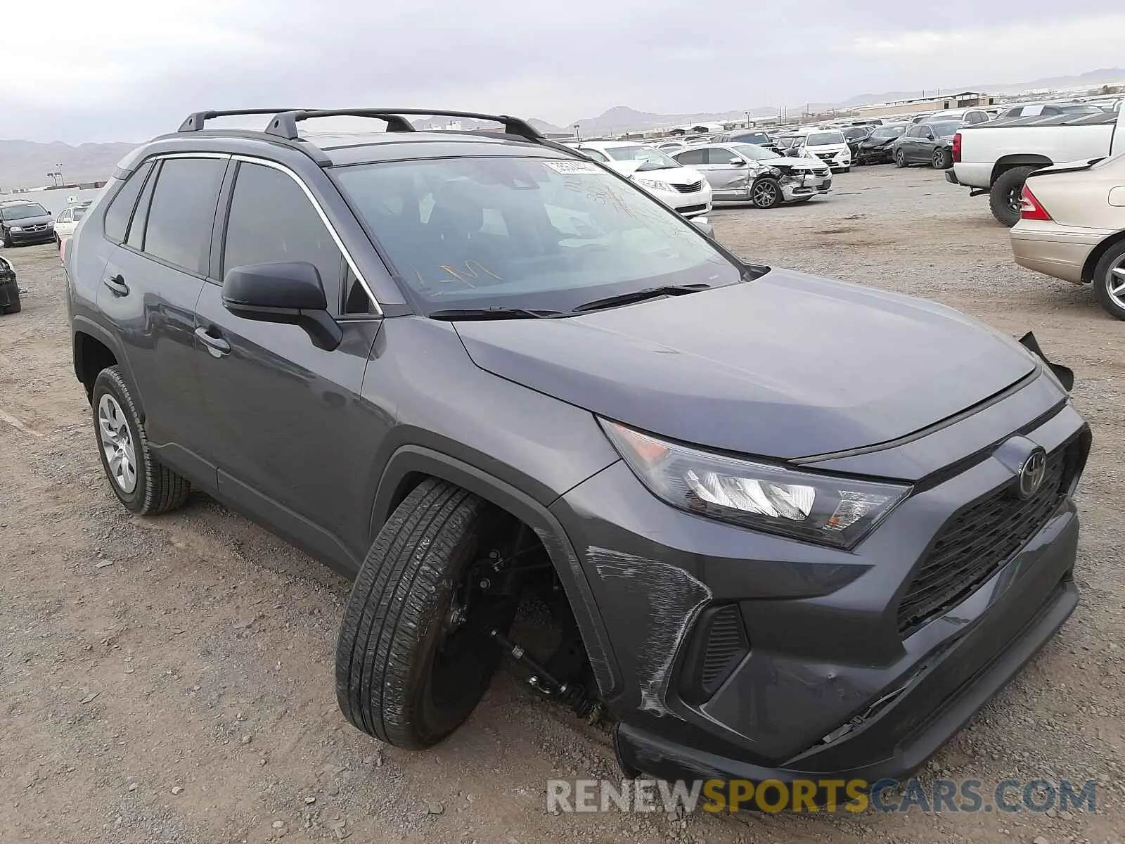 1 Photograph of a damaged car 2T3H1RFV8KW002245 TOYOTA RAV4 2019