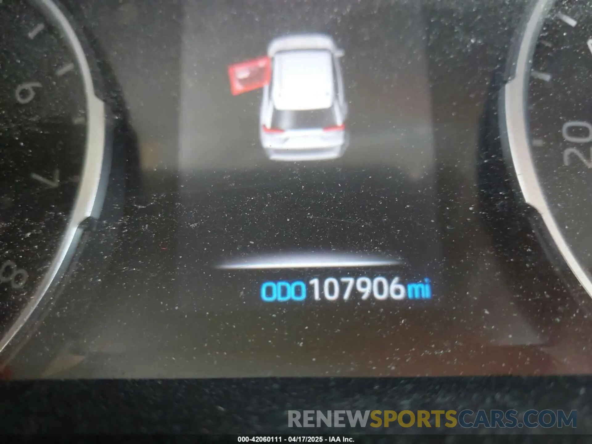 15 Photograph of a damaged car 2T3H1RFV8KW002939 TOYOTA RAV4 2019