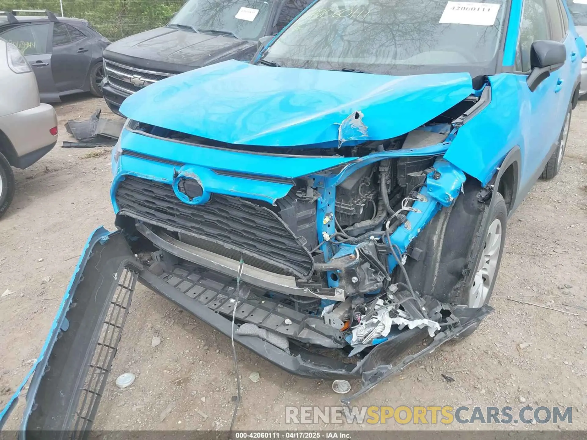 6 Photograph of a damaged car 2T3H1RFV8KW002939 TOYOTA RAV4 2019