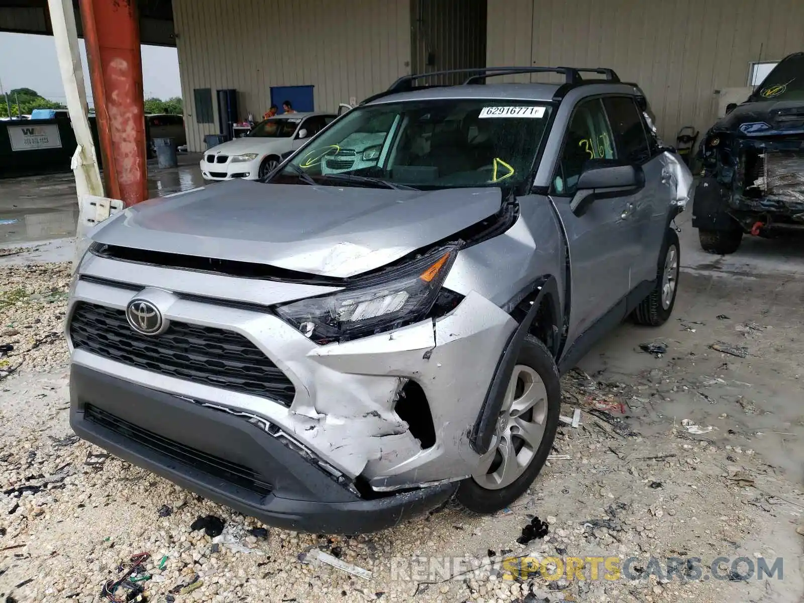 2 Photograph of a damaged car 2T3H1RFV8KW006781 TOYOTA RAV4 2019