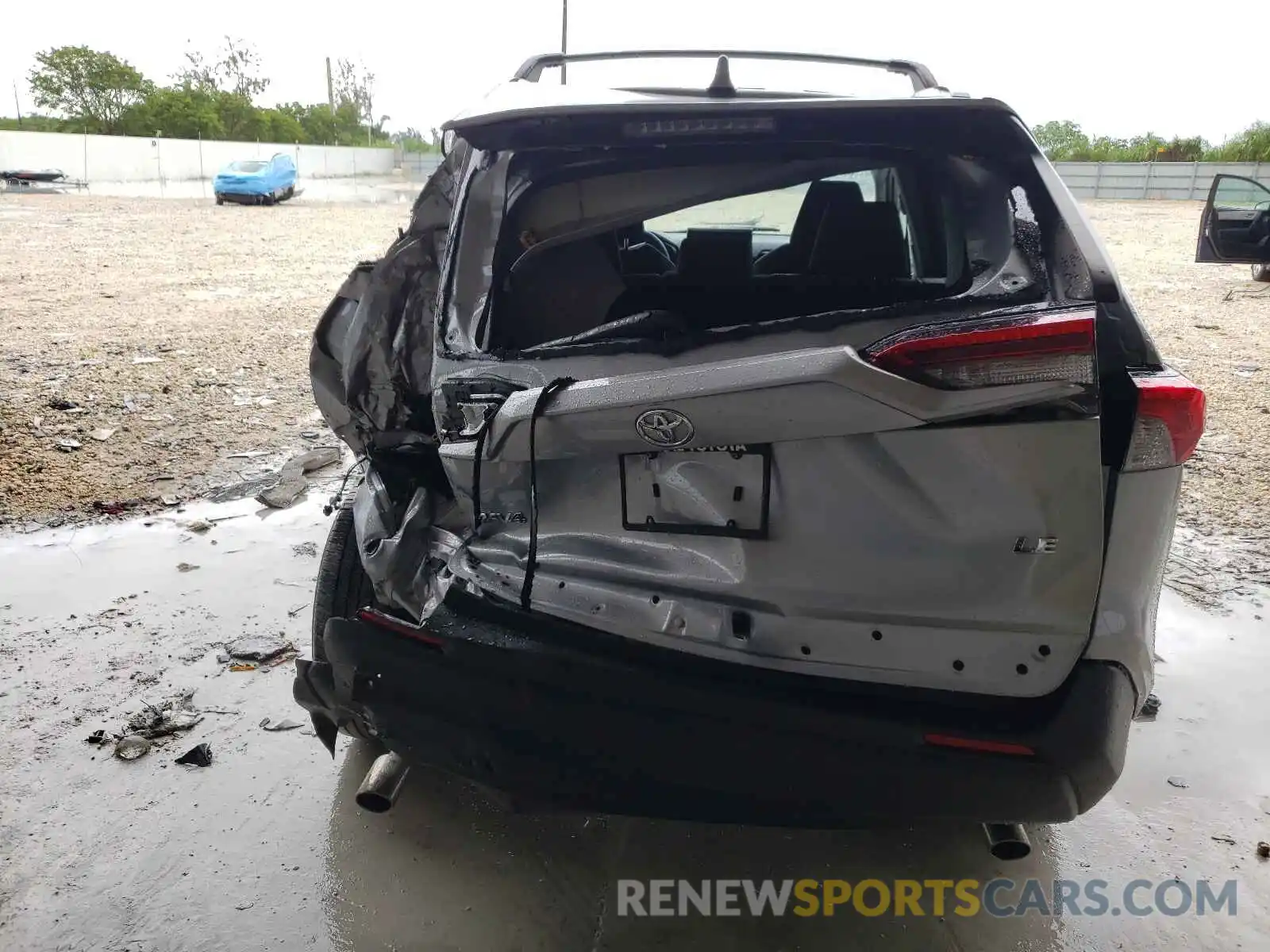 9 Photograph of a damaged car 2T3H1RFV8KW006781 TOYOTA RAV4 2019