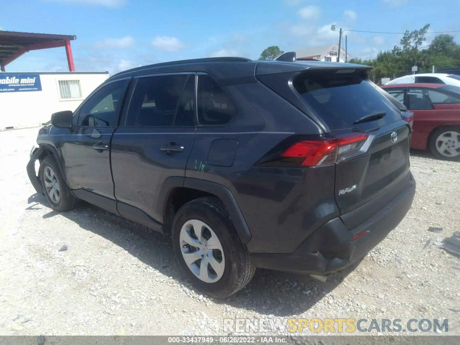 3 Photograph of a damaged car 2T3H1RFV8KW012063 TOYOTA RAV4 2019