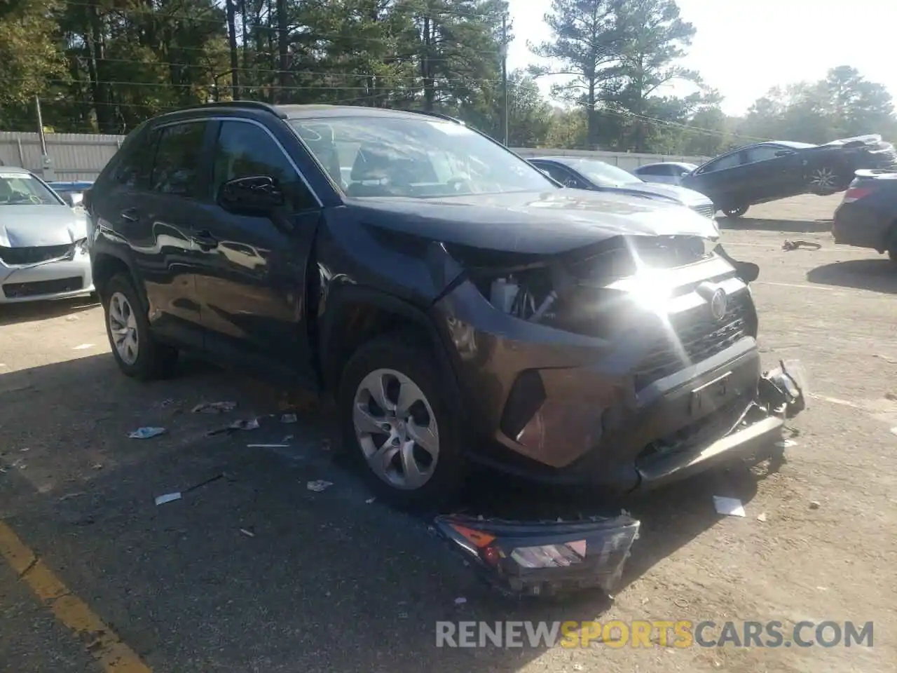 1 Photograph of a damaged car 2T3H1RFV8KW012855 TOYOTA RAV4 2019