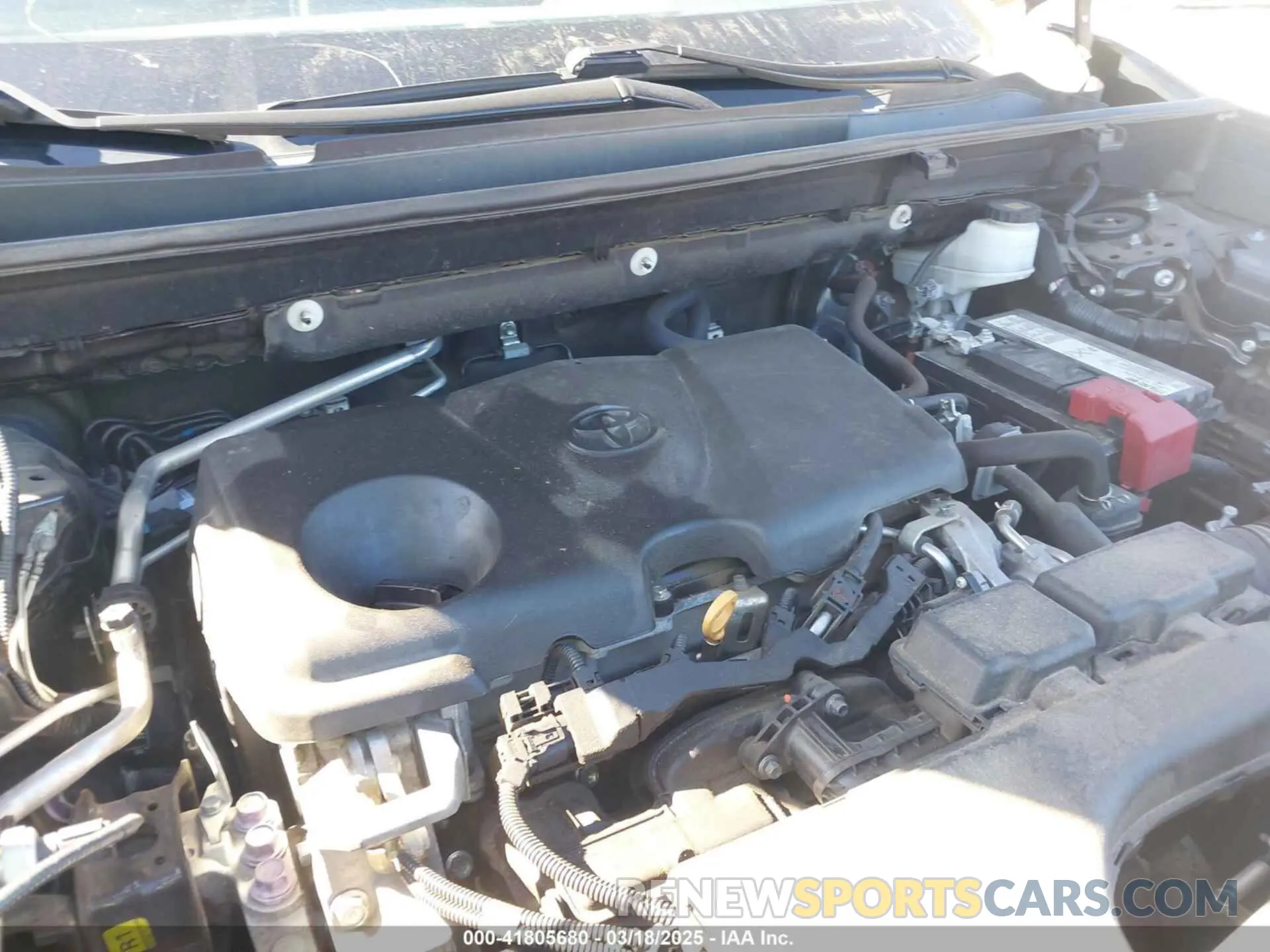10 Photograph of a damaged car 2T3H1RFV8KW013553 TOYOTA RAV4 2019