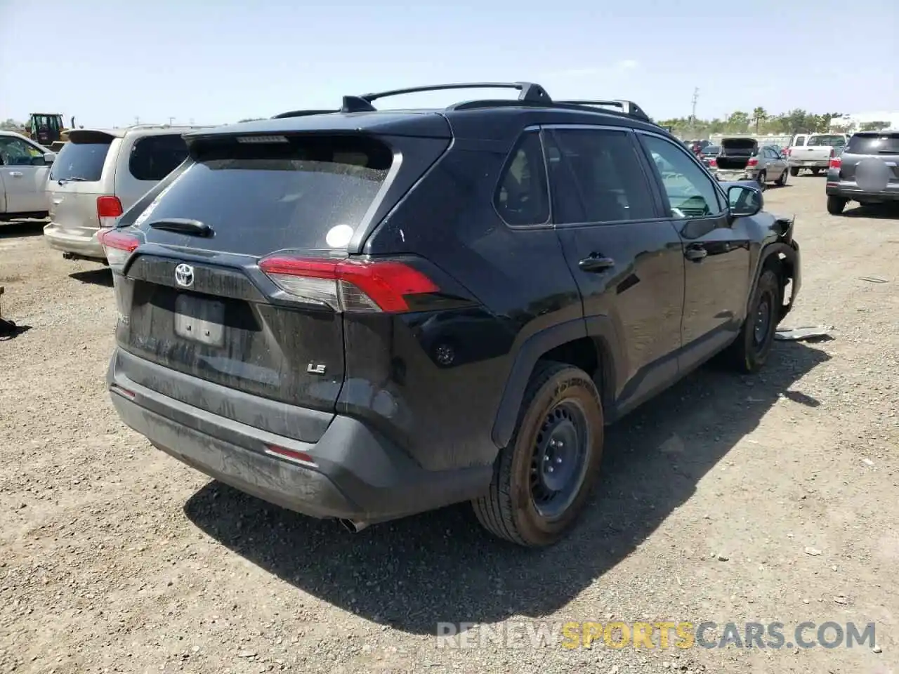 4 Photograph of a damaged car 2T3H1RFV8KW015030 TOYOTA RAV4 2019