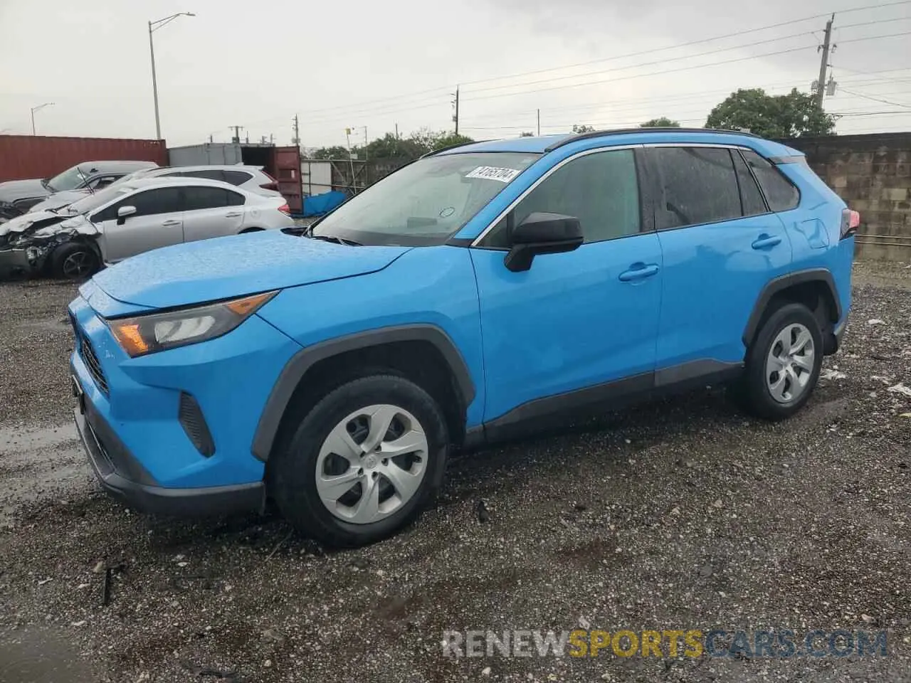 1 Photograph of a damaged car 2T3H1RFV8KW019062 TOYOTA RAV4 2019