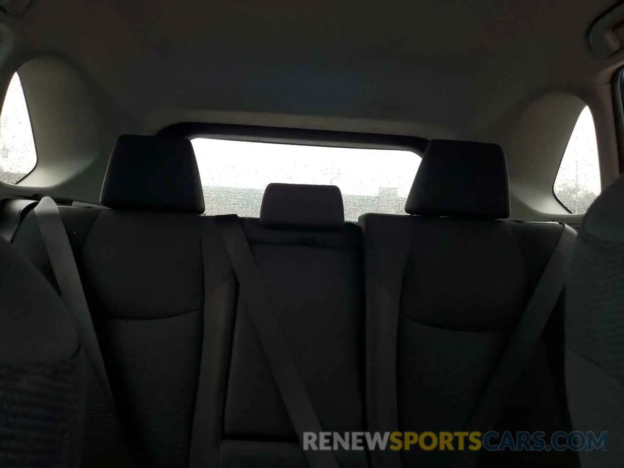 10 Photograph of a damaged car 2T3H1RFV8KW019062 TOYOTA RAV4 2019