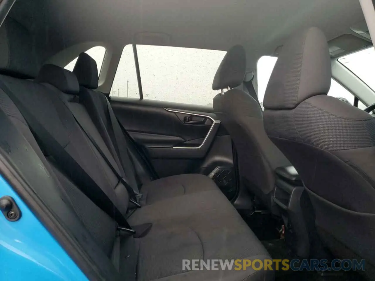 11 Photograph of a damaged car 2T3H1RFV8KW019062 TOYOTA RAV4 2019