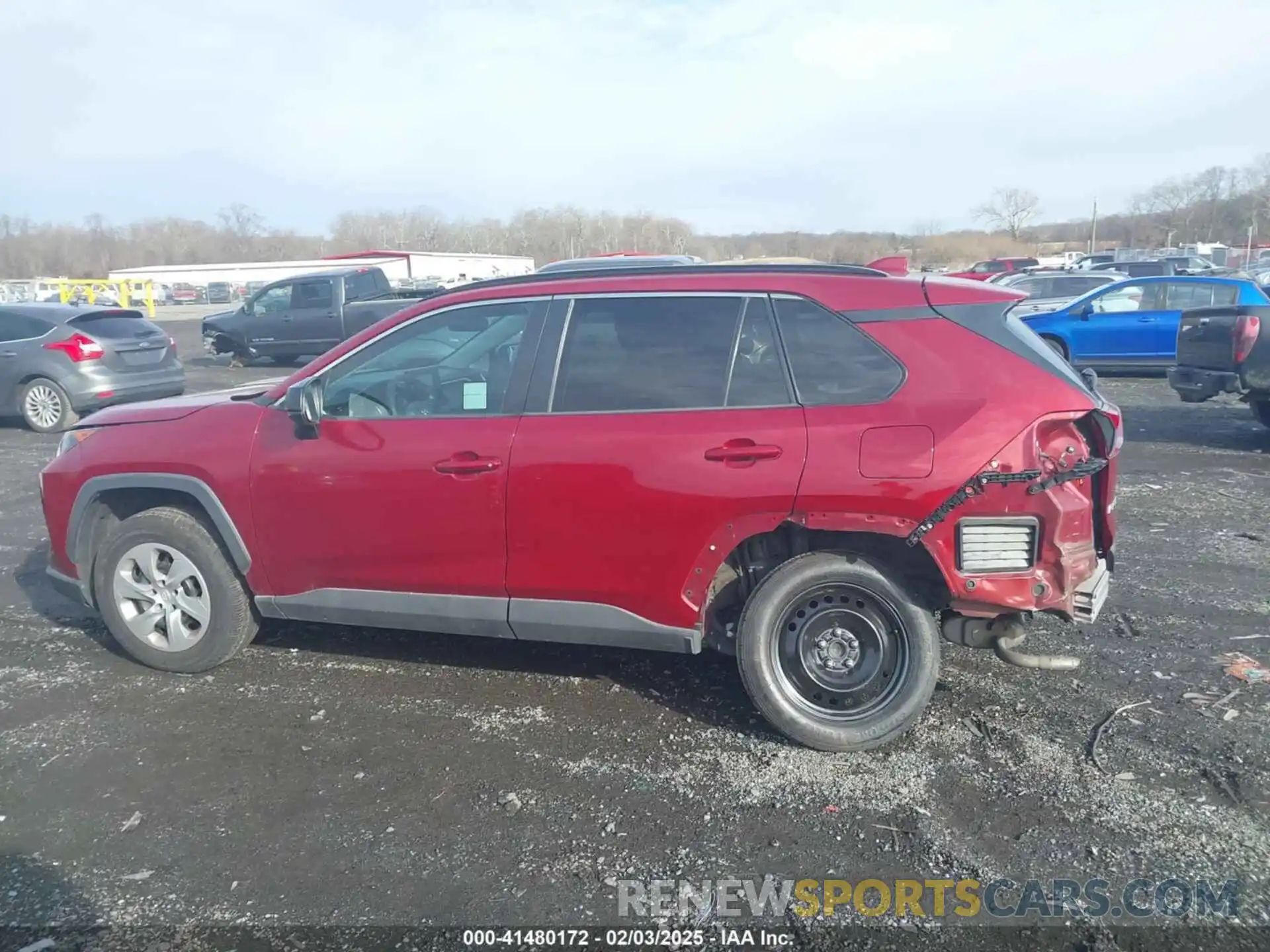 14 Photograph of a damaged car 2T3H1RFV8KW021359 TOYOTA RAV4 2019