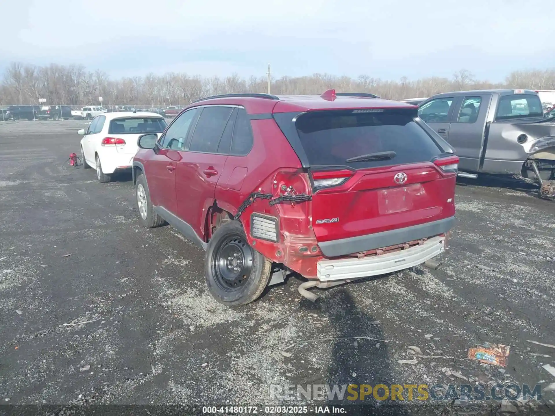 3 Photograph of a damaged car 2T3H1RFV8KW021359 TOYOTA RAV4 2019