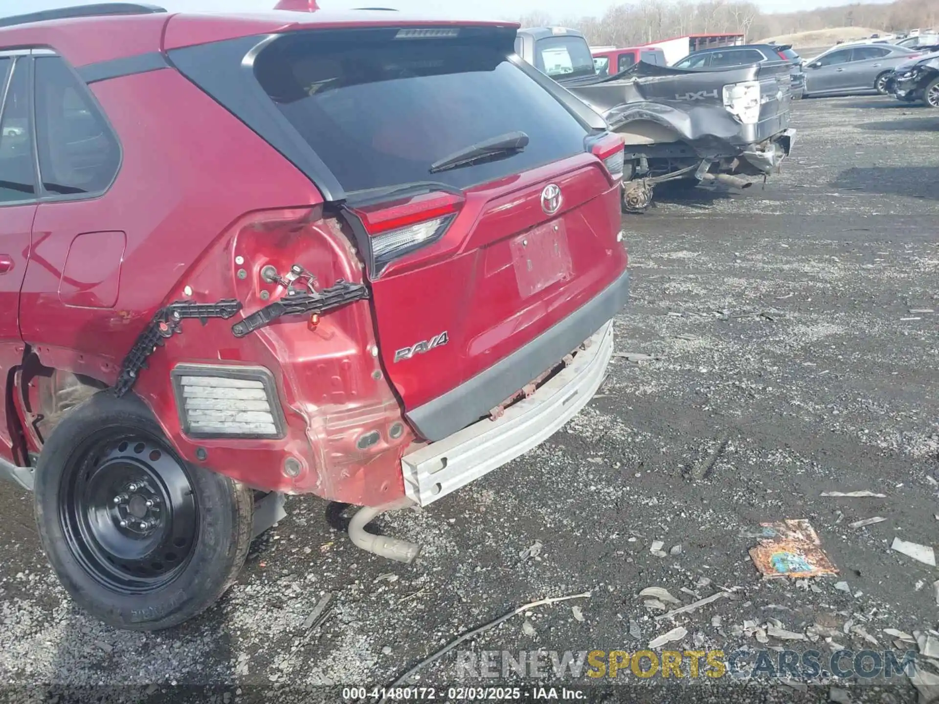 6 Photograph of a damaged car 2T3H1RFV8KW021359 TOYOTA RAV4 2019