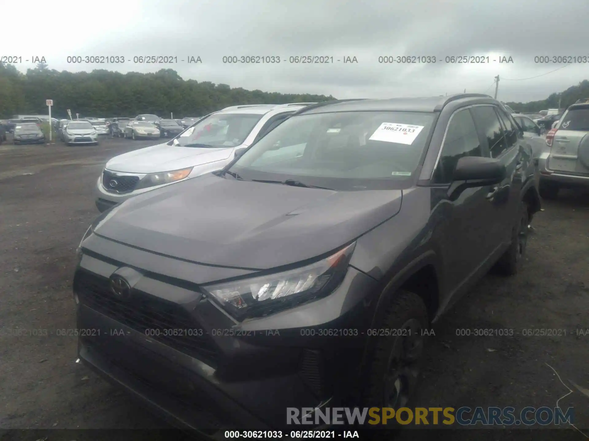 2 Photograph of a damaged car 2T3H1RFV8KW034015 TOYOTA RAV4 2019