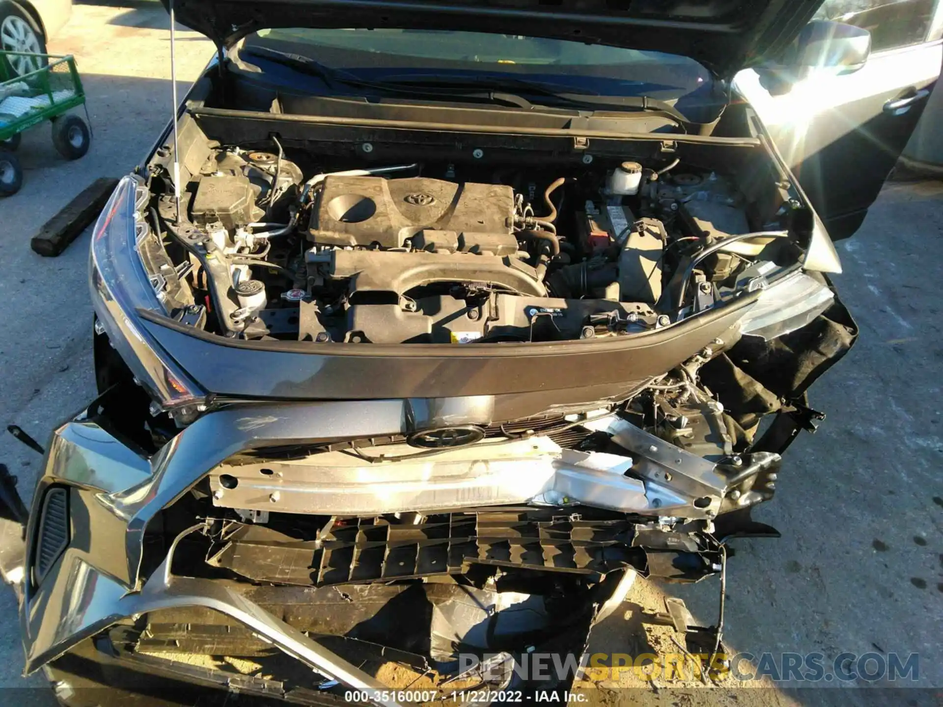 10 Photograph of a damaged car 2T3H1RFV8KW035181 TOYOTA RAV4 2019