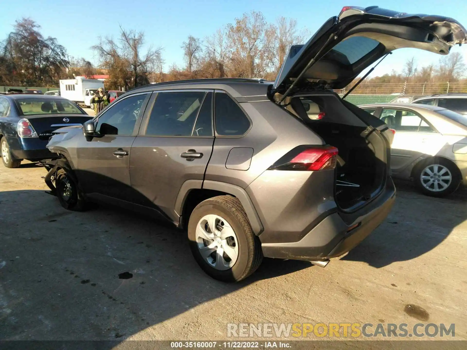 3 Photograph of a damaged car 2T3H1RFV8KW035181 TOYOTA RAV4 2019