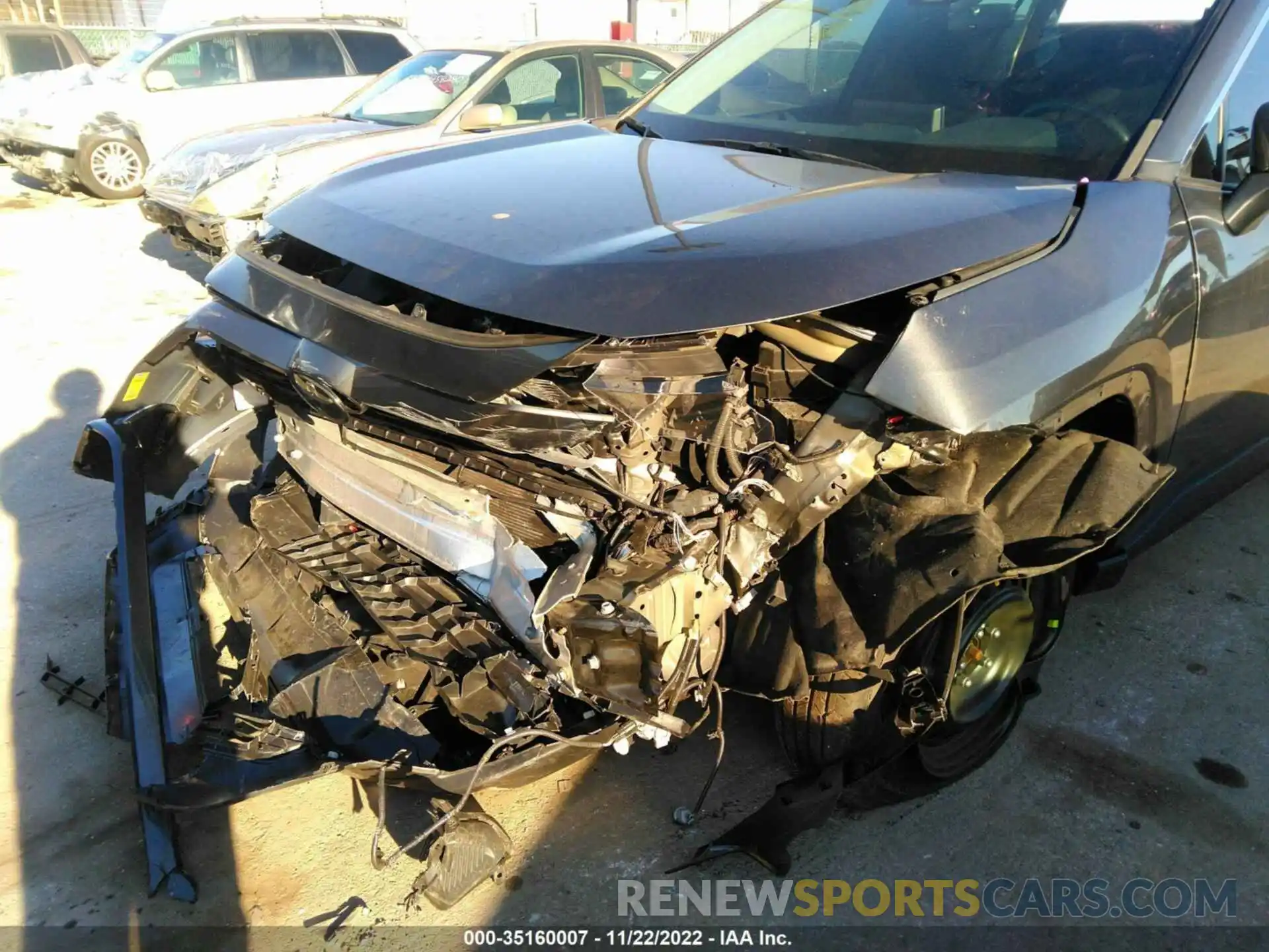 6 Photograph of a damaged car 2T3H1RFV8KW035181 TOYOTA RAV4 2019