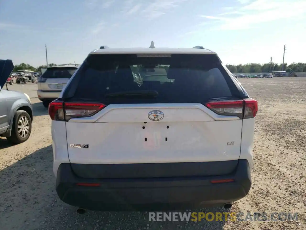 6 Photograph of a damaged car 2T3H1RFV8KW035956 TOYOTA RAV4 2019