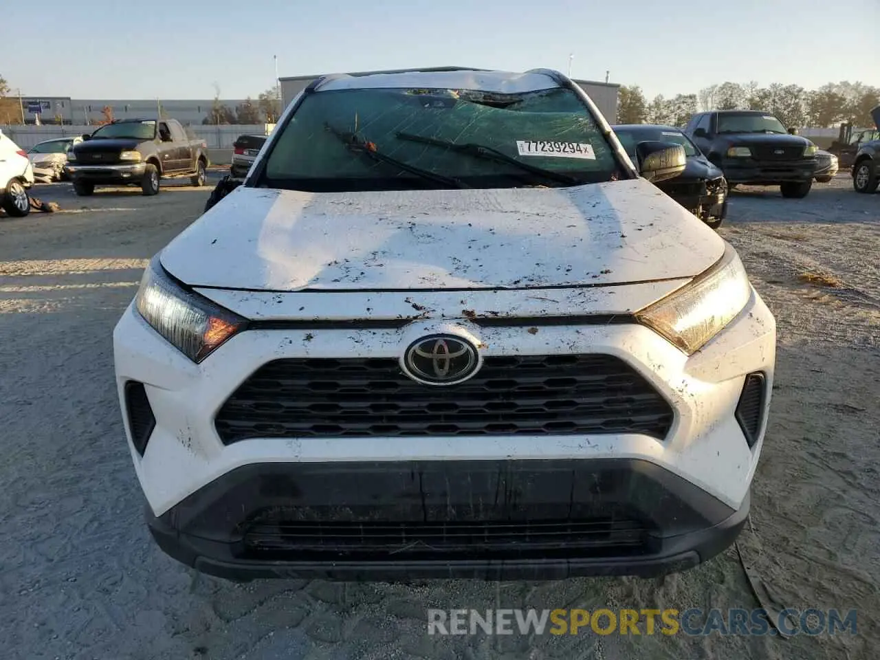 5 Photograph of a damaged car 2T3H1RFV8KW039795 TOYOTA RAV4 2019