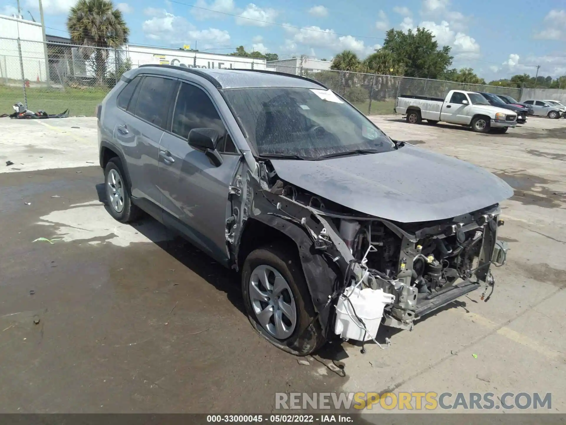 1 Photograph of a damaged car 2T3H1RFV8KW041319 TOYOTA RAV4 2019