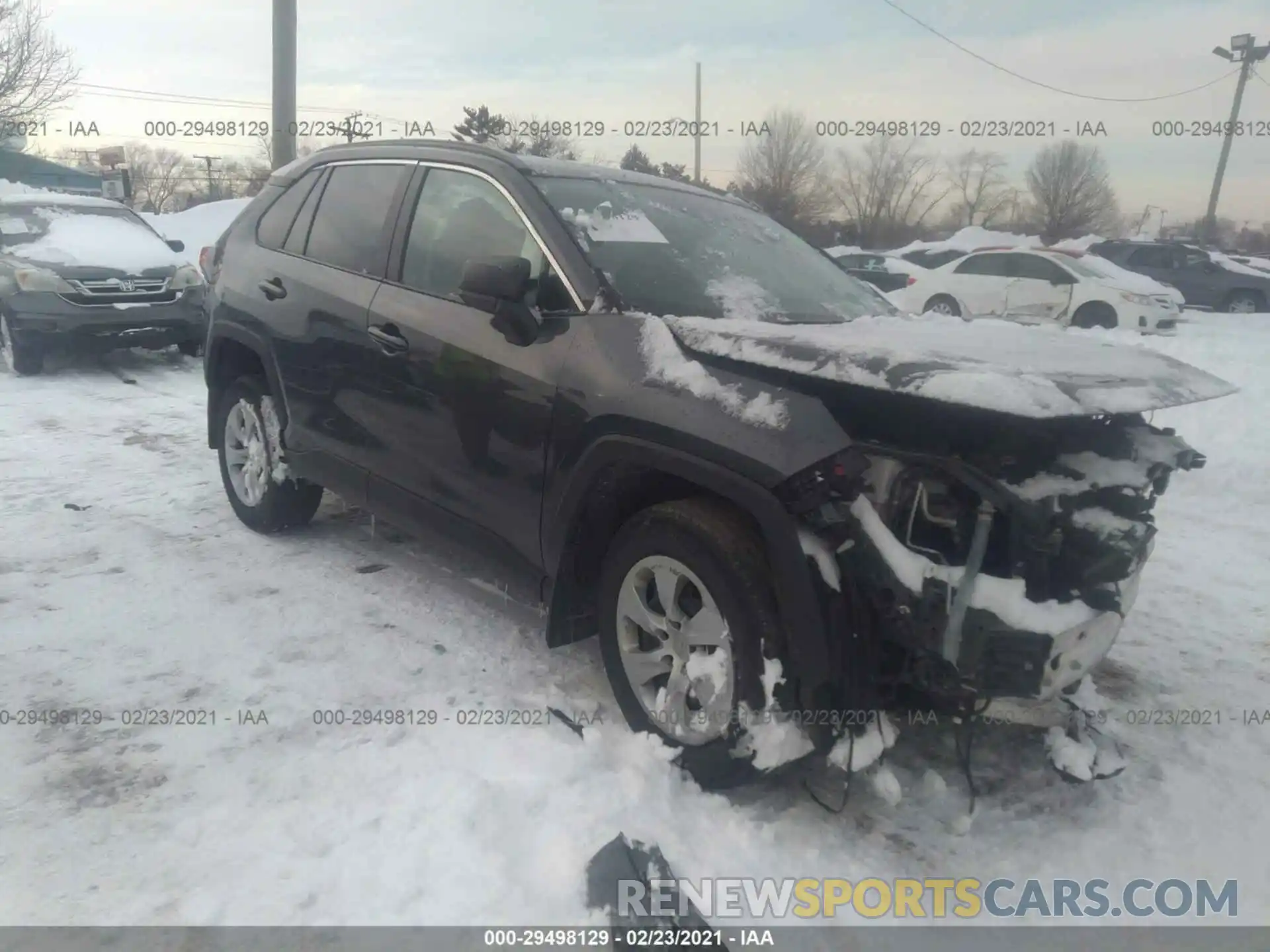 1 Photograph of a damaged car 2T3H1RFV8KW046052 TOYOTA RAV4 2019