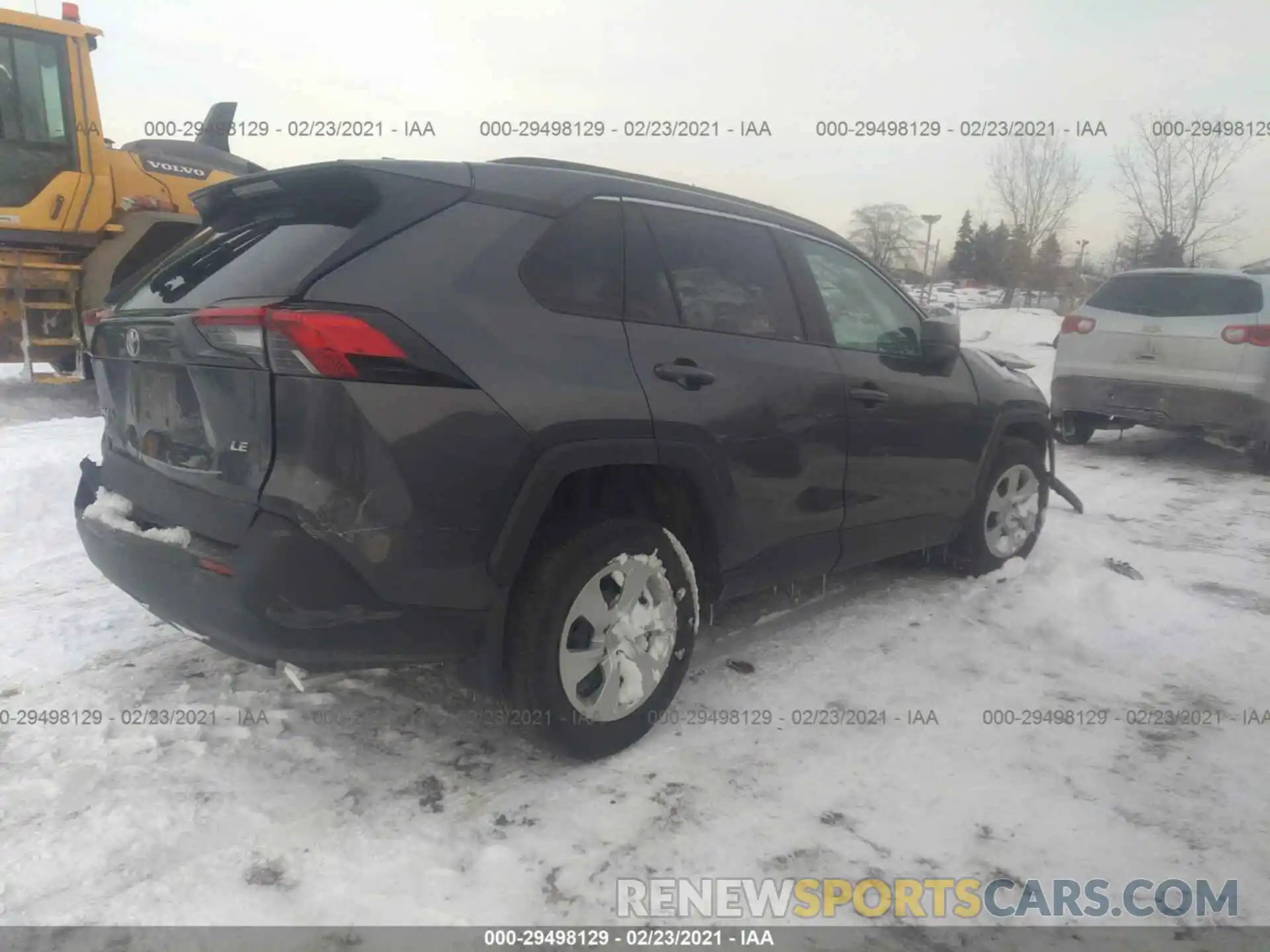 4 Photograph of a damaged car 2T3H1RFV8KW046052 TOYOTA RAV4 2019