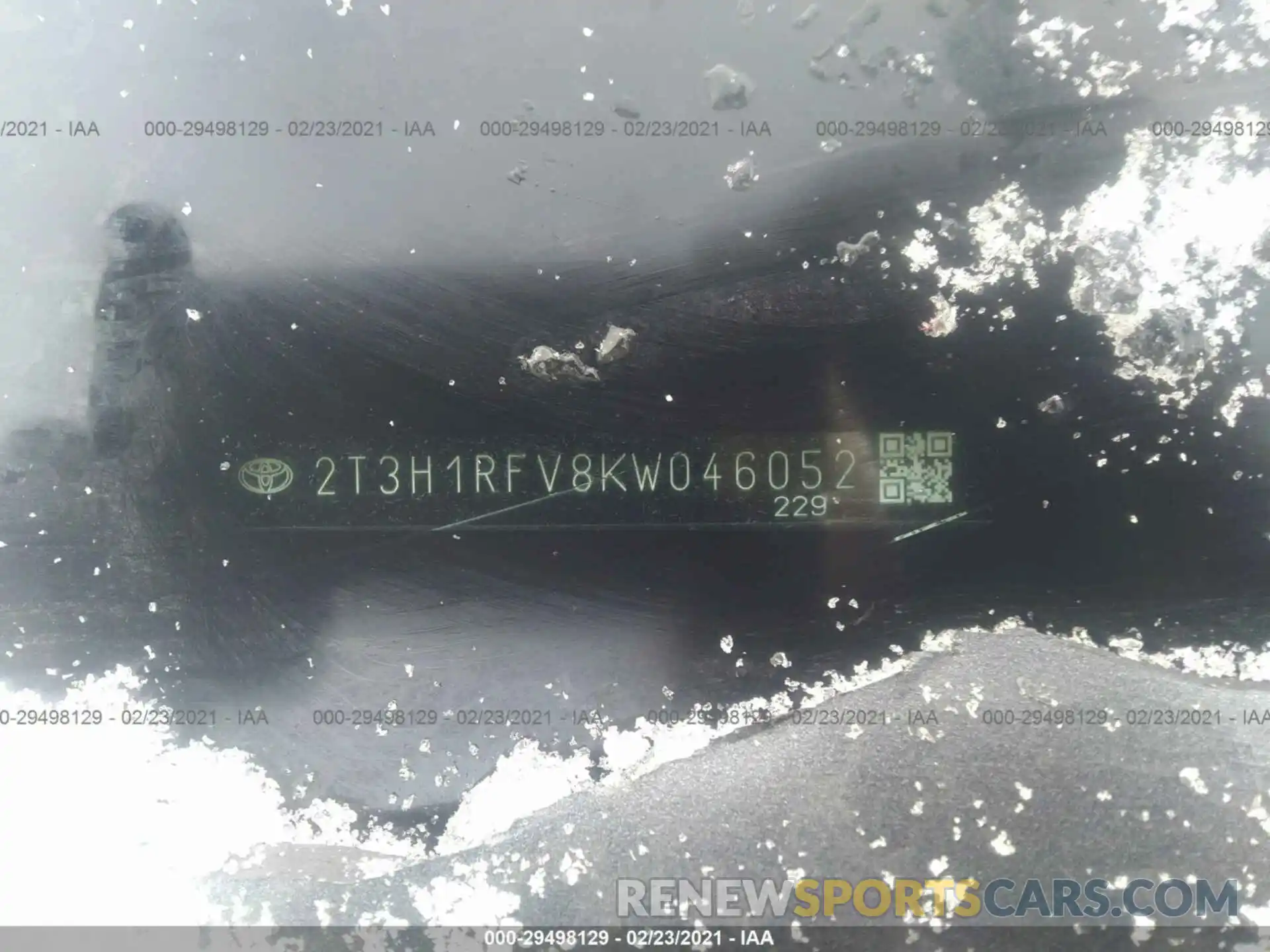 9 Photograph of a damaged car 2T3H1RFV8KW046052 TOYOTA RAV4 2019