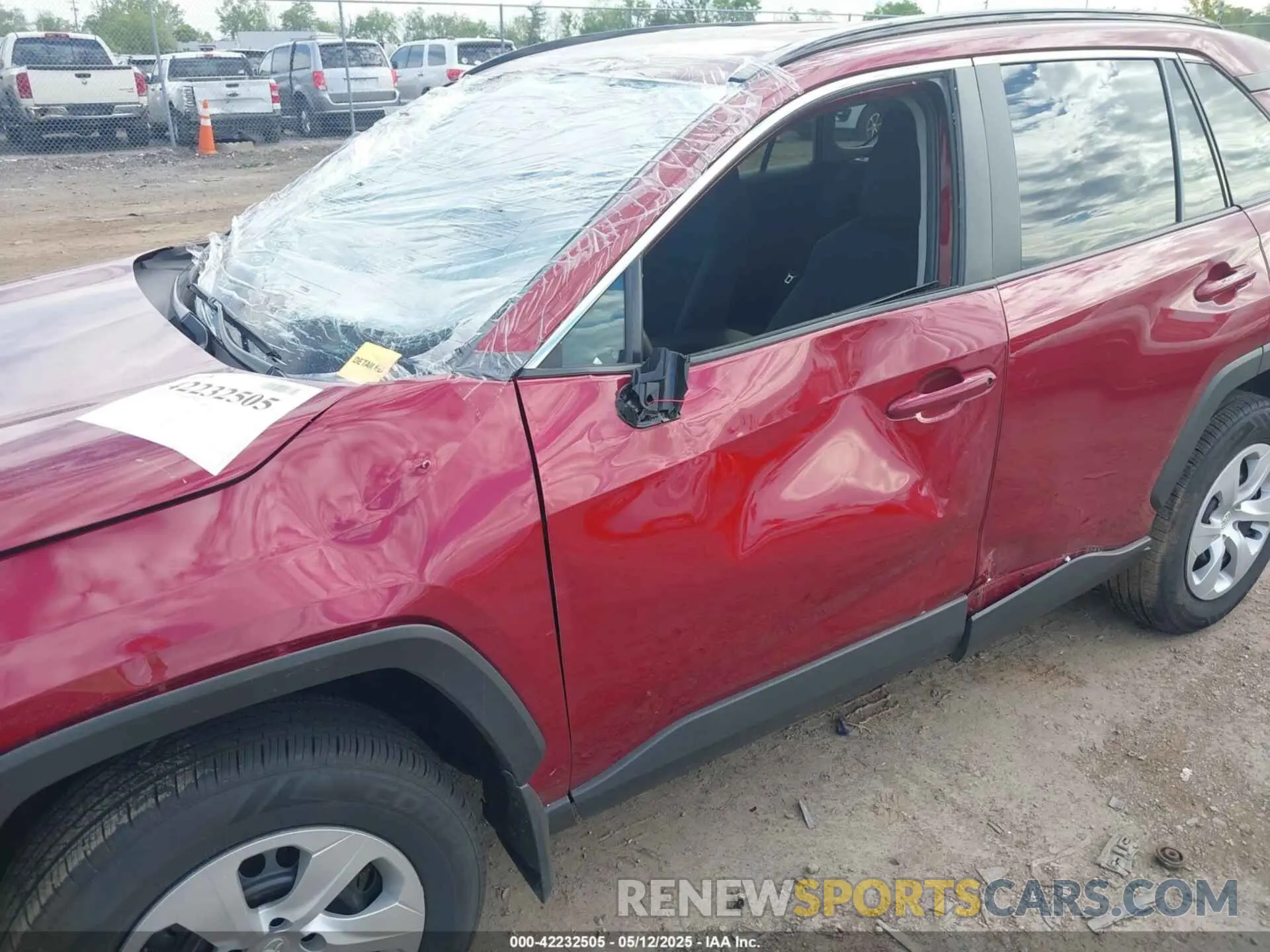 6 Photograph of a damaged car 2T3H1RFV8KW052918 TOYOTA RAV4 2019