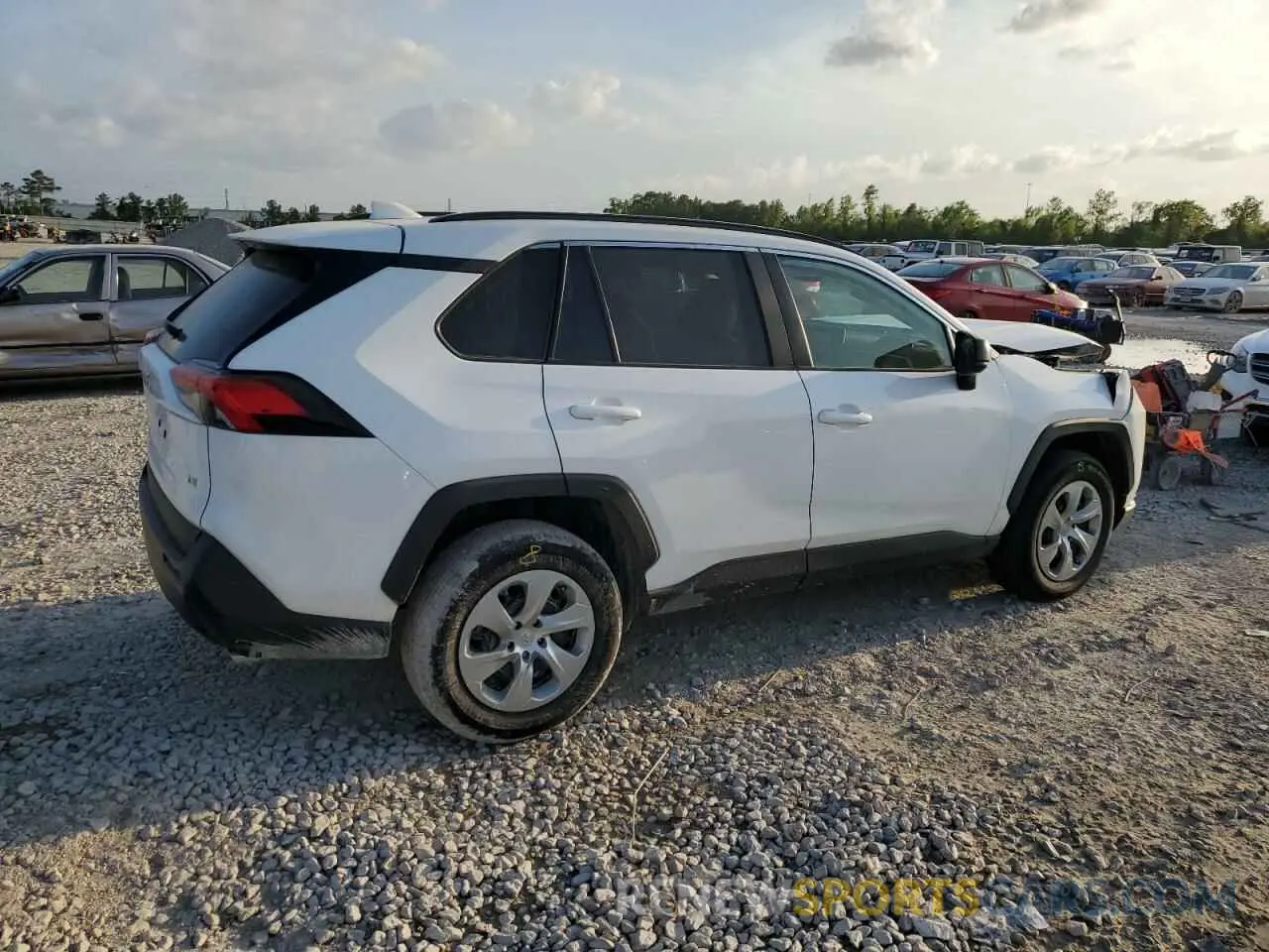 3 Photograph of a damaged car 2T3H1RFV8KW053938 TOYOTA RAV4 2019