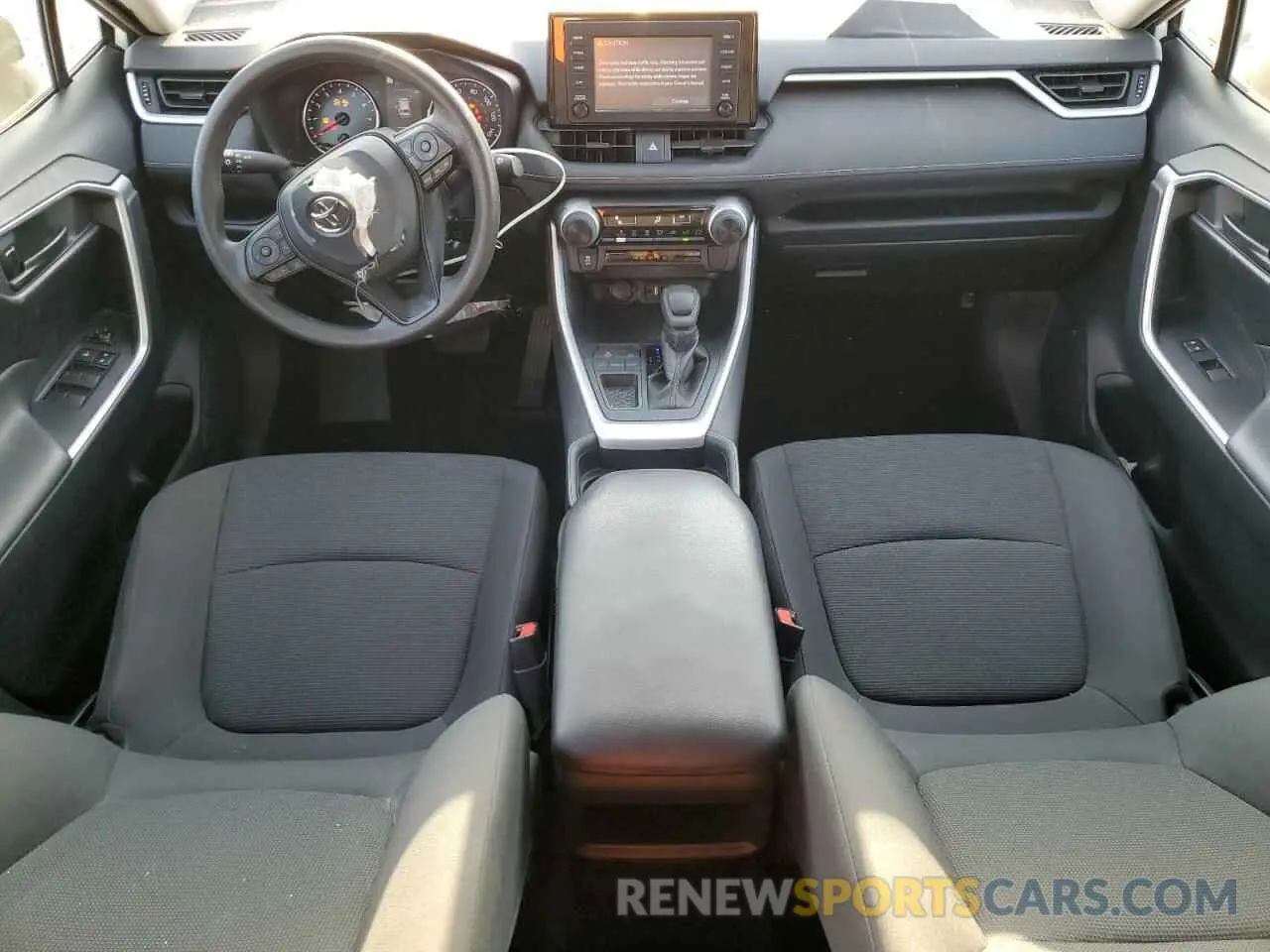 8 Photograph of a damaged car 2T3H1RFV8KW053938 TOYOTA RAV4 2019