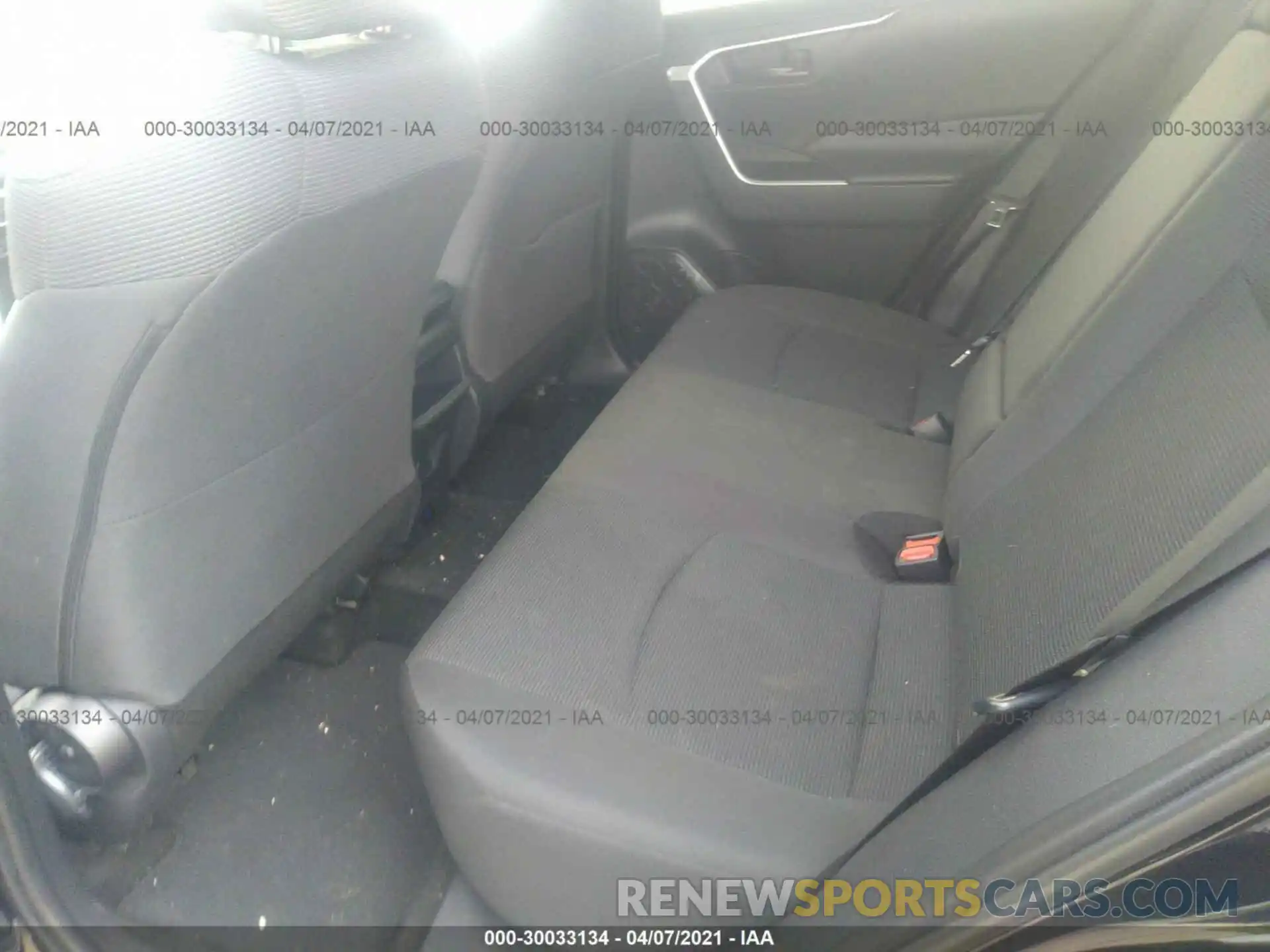 8 Photograph of a damaged car 2T3H1RFV9KC006791 TOYOTA RAV4 2019