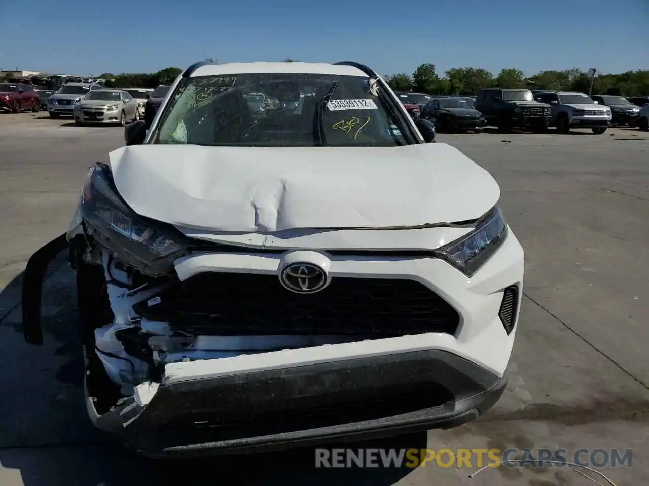 9 Photograph of a damaged car 2T3H1RFV9KC008136 TOYOTA RAV4 2019