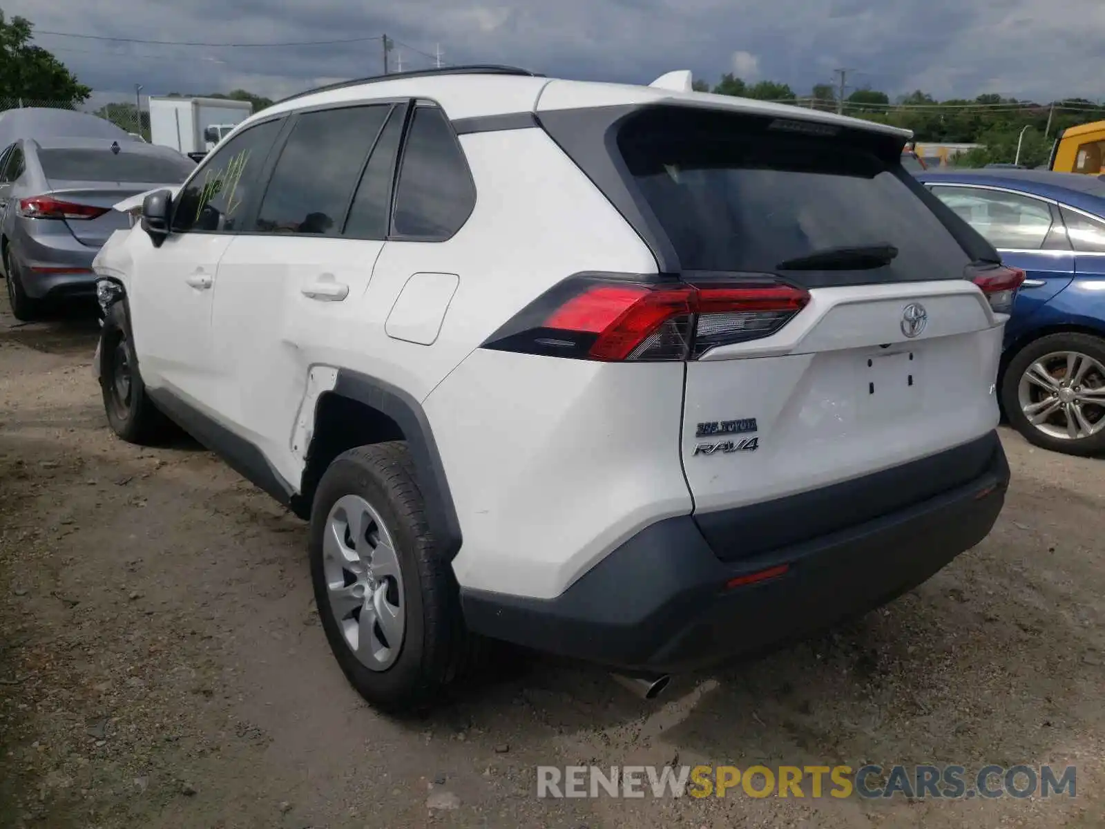 3 Photograph of a damaged car 2T3H1RFV9KC018486 TOYOTA RAV4 2019