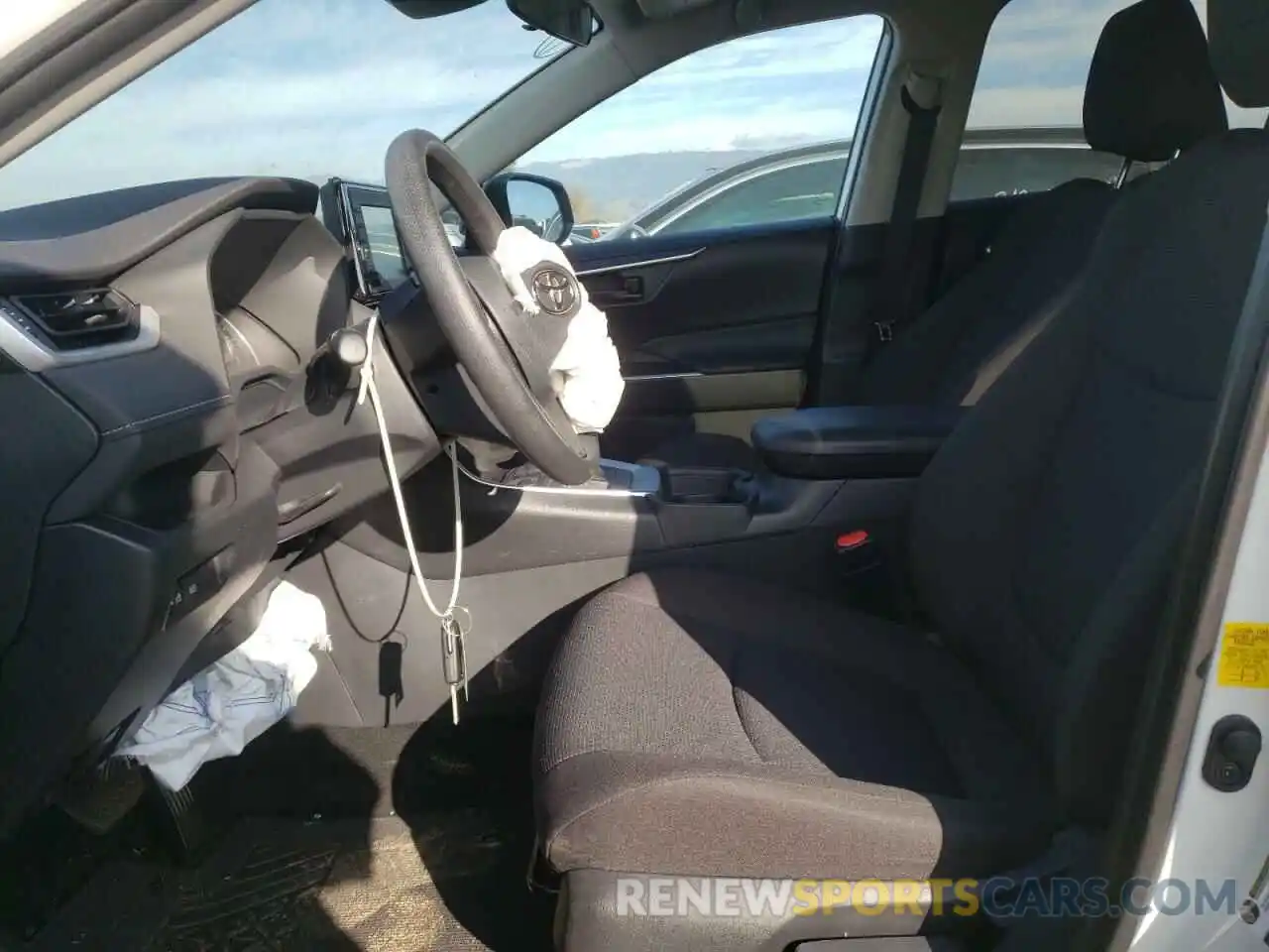 7 Photograph of a damaged car 2T3H1RFV9KC019993 TOYOTA RAV4 2019