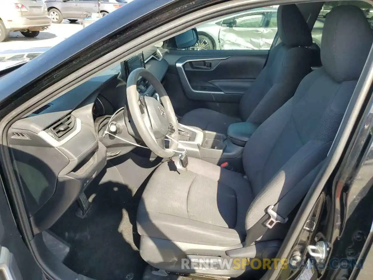 7 Photograph of a damaged car 2T3H1RFV9KC020397 TOYOTA RAV4 2019