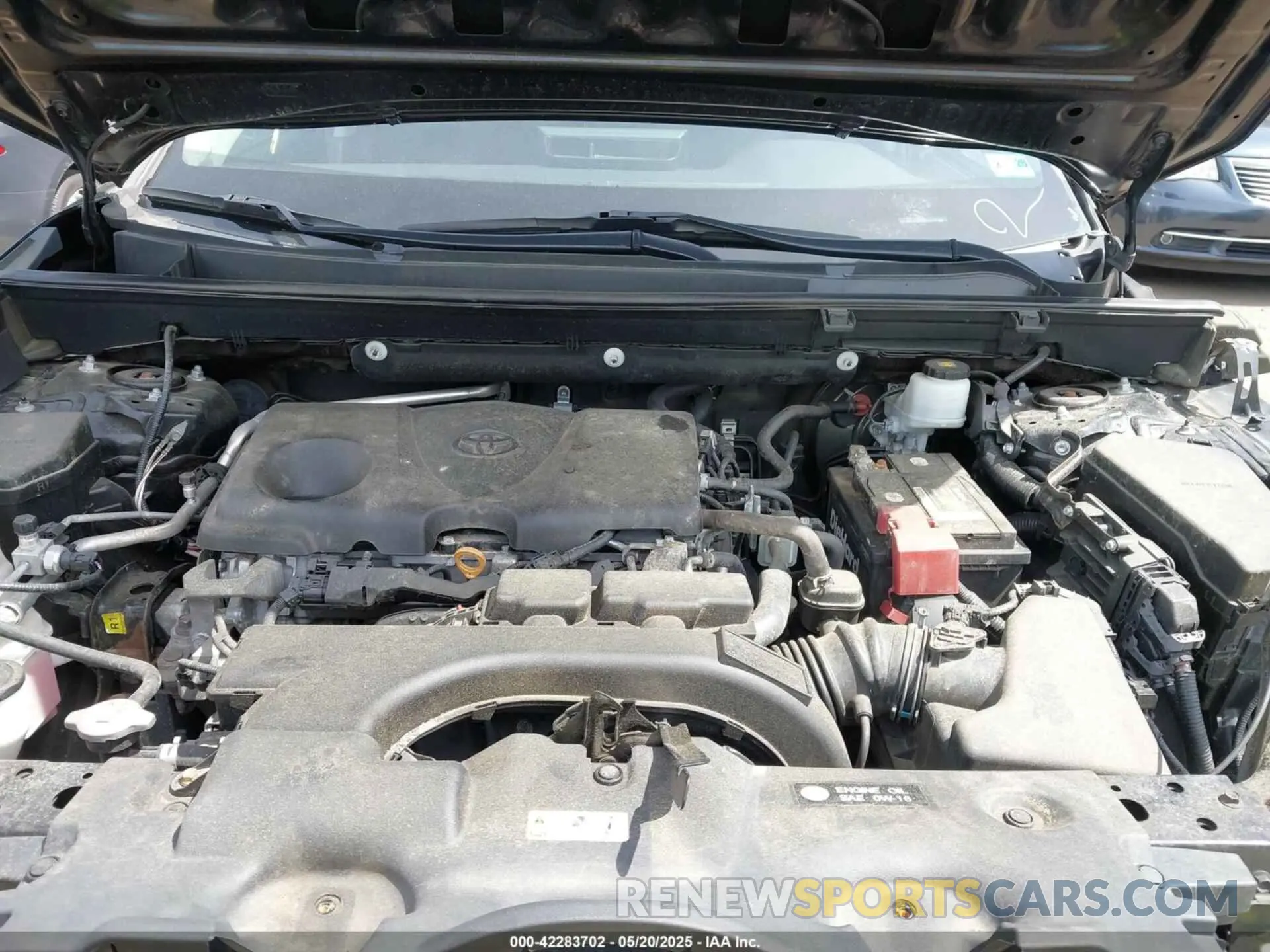 10 Photograph of a damaged car 2T3H1RFV9KC020674 TOYOTA RAV4 2019