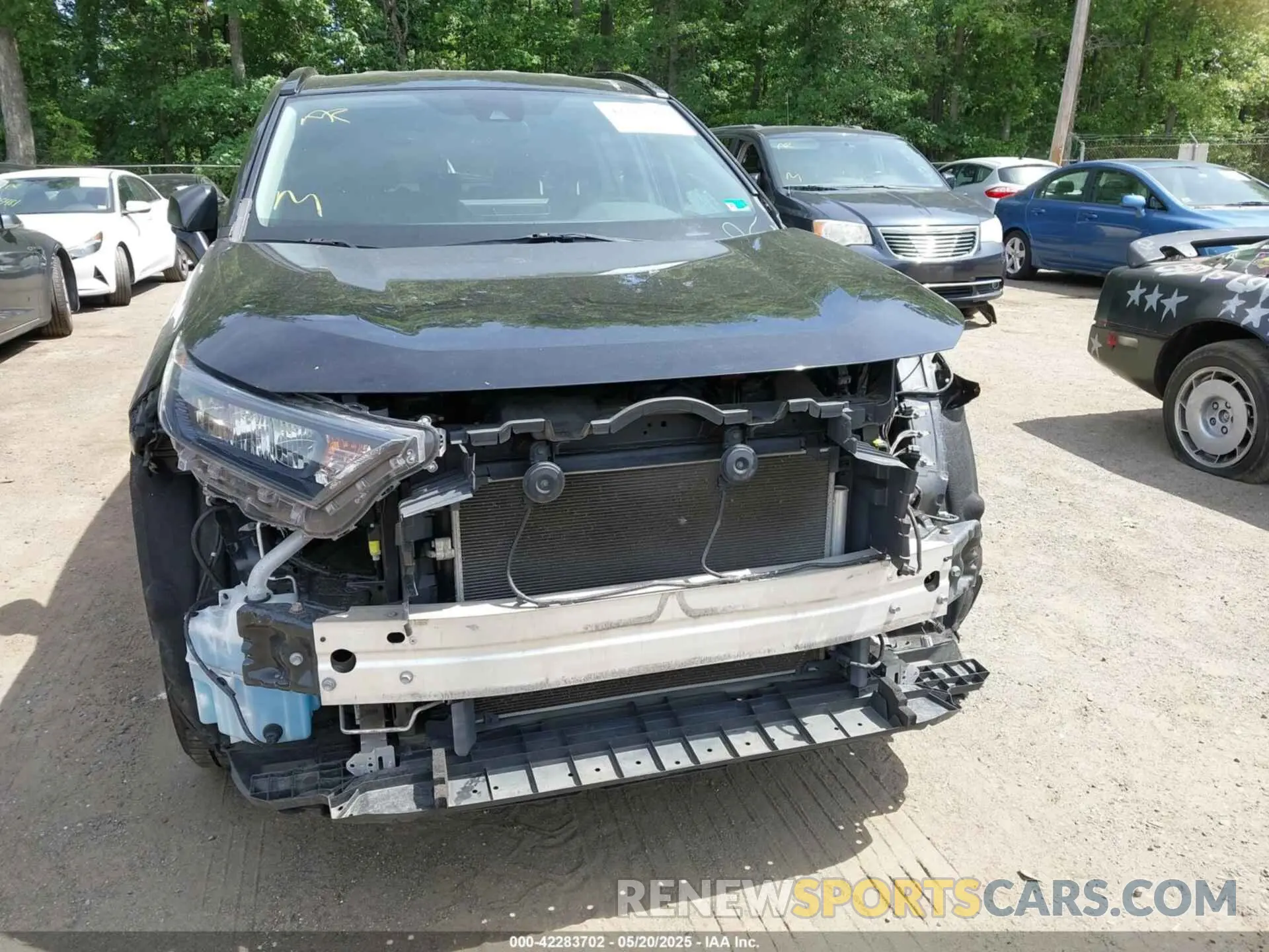 12 Photograph of a damaged car 2T3H1RFV9KC020674 TOYOTA RAV4 2019