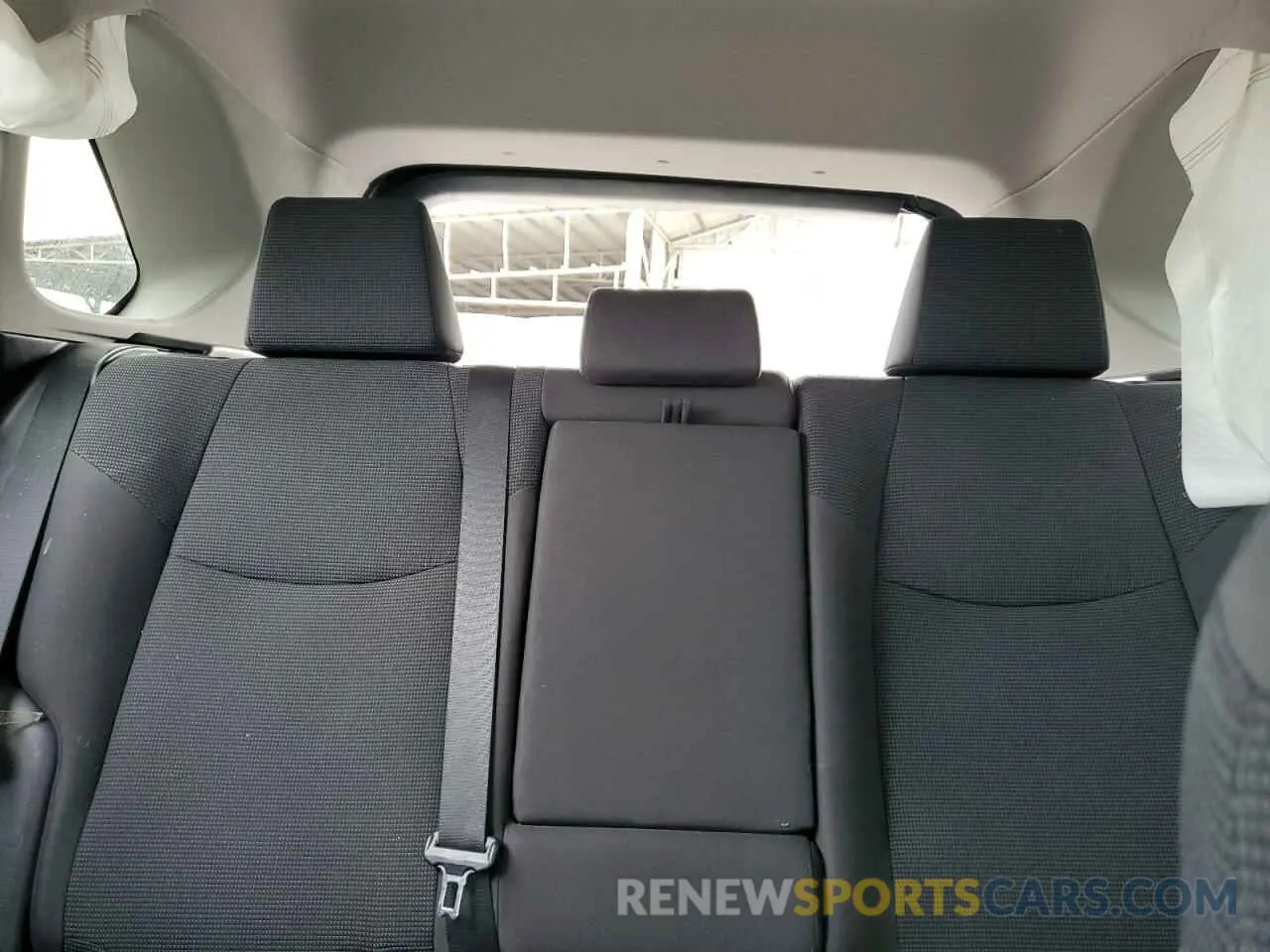 10 Photograph of a damaged car 2T3H1RFV9KC020707 TOYOTA RAV4 2019