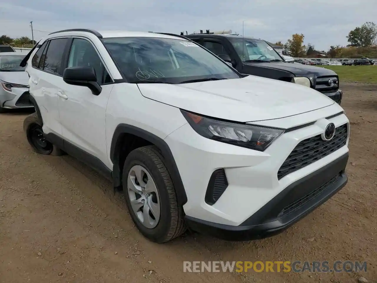 1 Photograph of a damaged car 2T3H1RFV9KC023476 TOYOTA RAV4 2019